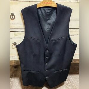 Sleek Black Button-Front Vest – Express |